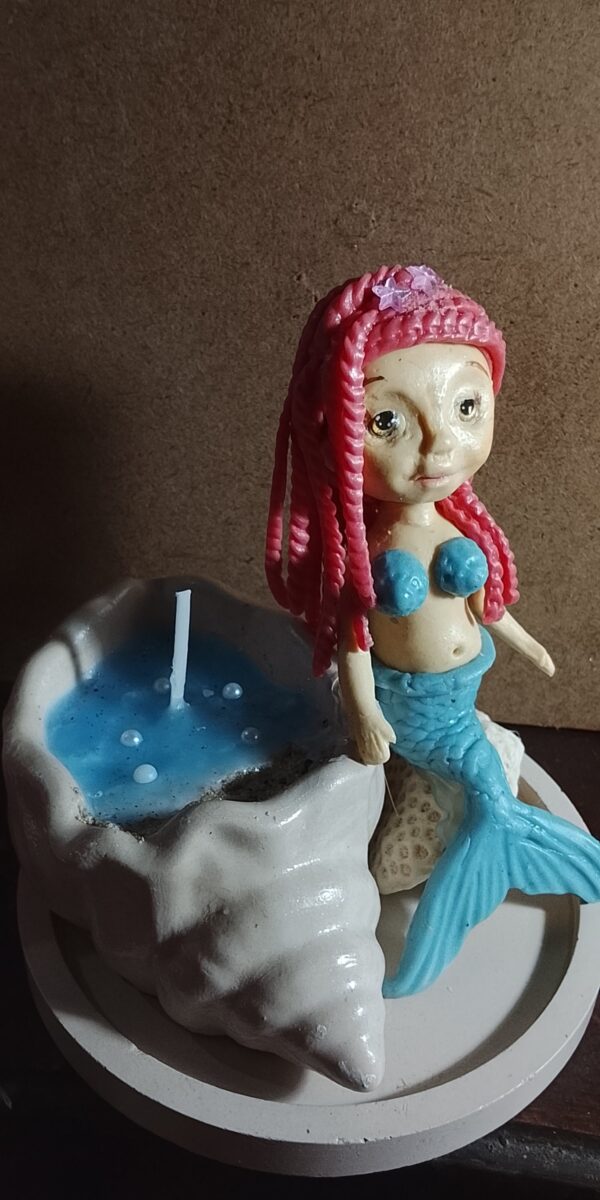 Sirena con Vela en Caracol